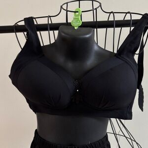 Chic Black Women's Bra
